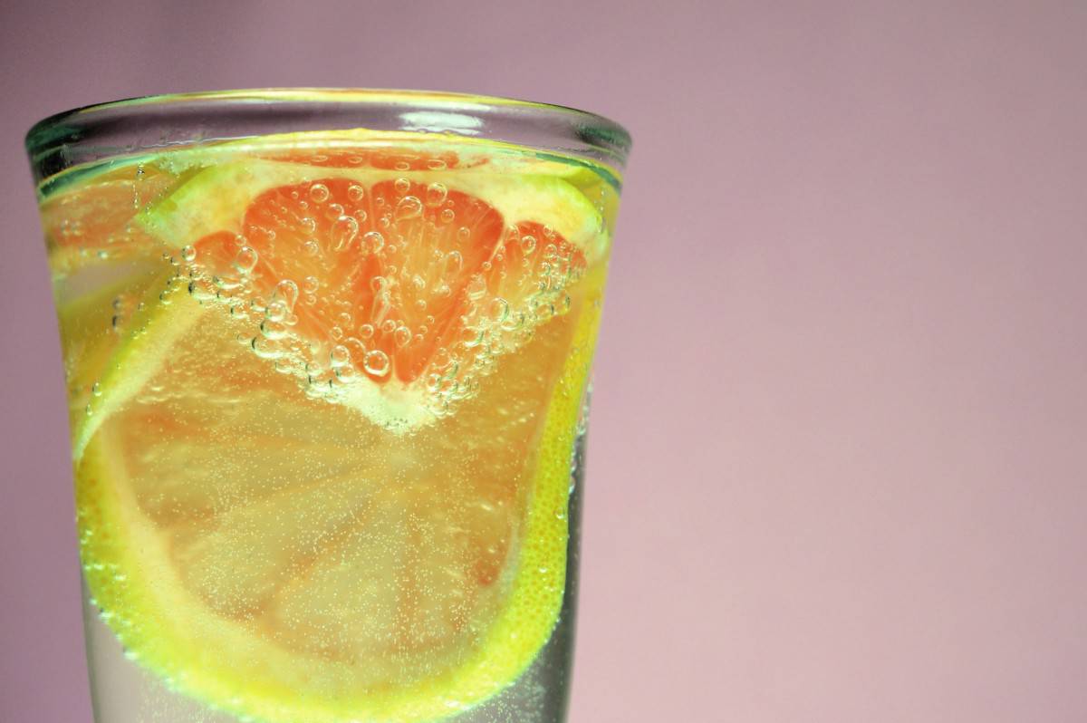 Critic Fruit lemon can be also poured in a drink or mocktail.
